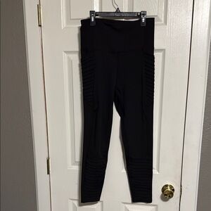 NWOT Nicole Miller Black Leggings